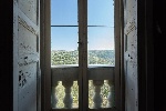 https://www.ragusanews.com/immagini_articoli/15-07-2021/ragusa-il-fantasma-della-dama-e-il-castello-invenduto-foto-100.jpg