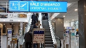 https://www.ragusanews.com/immagini_articoli/15-12-2023/gambiano-senza-biglietto-arrestato-all-aeroporto-di-comiso-100.jpg