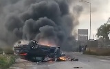 https://www.ragusanews.com/immagini_articoli/16-01-2025/lamborghini-in-fiamme-a-donnalucata-lo-scontro-con-una-fiat-idea-100.jpg