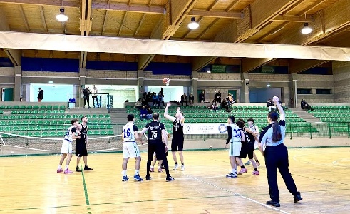 https://www.ragusanews.com/immagini_articoli/16-02-2025/basket-vittoria-schiacciante-per-meerkat-scicli-sull-unime-messina-300.jpg