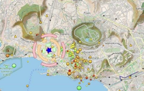 https://www.ragusanews.com/immagini_articoli/17-01-2025/terremoto-campi-flegrei-forte-scossa-avvertita-a-napoli-300.jpg