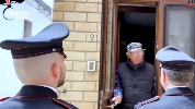 https://www.ragusanews.com/immagini_articoli/18-01-2025/tentano-di-truffare-due-anziani-i-finti-carabinieri-100.jpg