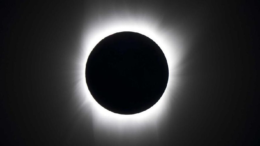 Il 27 luglio, eclissi totale di luna