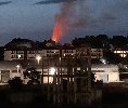 https://www.ragusanews.com/immagini_articoli/18-08-2024/incendio-in-via-risorgimento-a-modica-in-fiamme-albero-e-cabina-enel-100.jpg