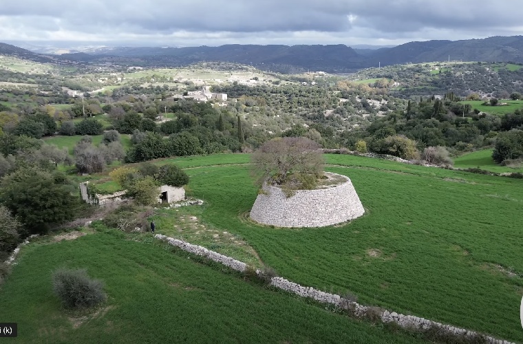 https://www.ragusanews.com/immagini_articoli/18-12-2024/escursione-al-muragghiu-di-san-filippo-a-ragusa-video-500.jpg