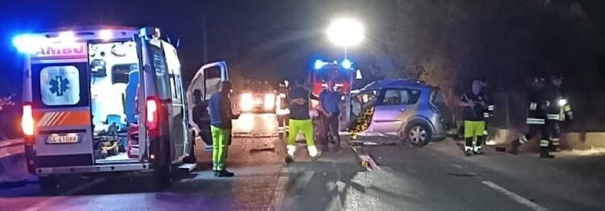 https://www.ragusanews.com/immagini_articoli/19-08-2024/incidente-mortale-nella-notte-sulla-comiso-santa-croce-300.jpg