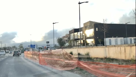 https://www.ragusanews.com/immagini_articoli/19-09-2024/polo-commerciale-a-modica-l-incubo-di-una-strada-degna-di-beirut-300.jpg