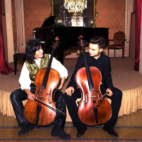 https://www.ragusanews.com/immagini_articoli/20-03-2023/duo-di-violoncelli-in-concerto-a-ragusa-500.jpg