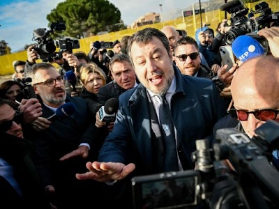 https://www.ragusanews.com/immagini_articoli/20-12-2024/salvini-assolto-nel-processo-open-arms-il-fatto-non-sussiste-le-lacrime-di-francesca-verdini-300.jpg