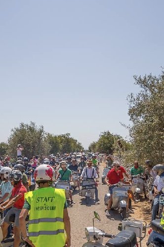 https://www.ragusanews.com/immagini_articoli/21-06-2019/i-vespi-siciliani-grand-tour-500.jpg