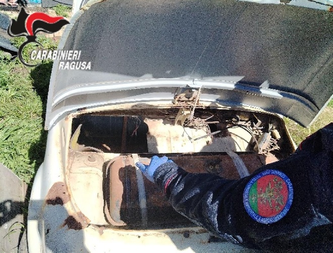 https://www.ragusanews.com/immagini_articoli/22-03-2024/scicli-carabinieri-trovano-discarica-abusiva-scorgendola-da-elicottero-500.jpg