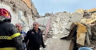 https://www.ragusanews.com/immagini_articoli/22-09-2024/saviano-crolla-palazzina-morti-due-fratellini-di-4-e-6-anni-100.jpg