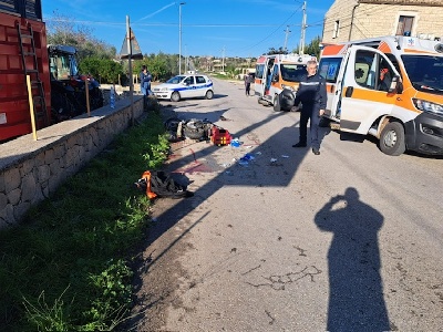 https://www.ragusanews.com/immagini_articoli/23-11-2024/incidente-a-modica-giovane-scooterista-elisoccorso-e-grave-300.jpg