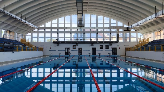 https://www.ragusanews.com/immagini_articoli/24-09-2024/piscina-comunale-ragusa-tariffe-300.jpg