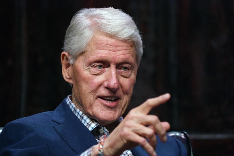 https://www.ragusanews.com/immagini_articoli/24-12-2024/bill-clinton-ricoverato-500.jpg