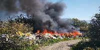 https://www.ragusanews.com/immagini_articoli/25-06-2024/vittoria-fa-una-discarica-abusiva-di-rifiuti-speciali-e-li-incendia-100.jpg