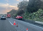 https://www.ragusanews.com/immagini_articoli/25-08-2024/moto-contro-auto-tra-giarre-ed-acireale-morto-il-motociclista-100.jpg