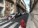 https://www.ragusanews.com/immagini_articoli/25-09-2024/ragusa-marocchino-prende-a-pietrate-vetrina-di-un-negozio-100.jpg