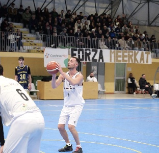 https://www.ragusanews.com/immagini_articoli/26-01-2025/basket-meerkat-scicli-domina-contro-multimarche-messina-vittoria-per-100-75-300.jpg