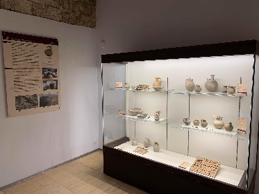 https://www.ragusanews.com/immagini_articoli/26-09-2021/1632659864-dopo-35-anni-riapre-il-museo-civico-archeologico-di-noto-1-280.jpg