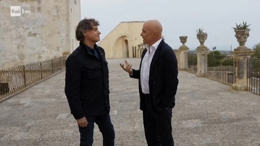 https://www.ragusanews.com/immagini_articoli/27-01-2025/ulisse-alberto-angela-nella-sicilia-di-montalbano-c-e-scicli-300.jpg