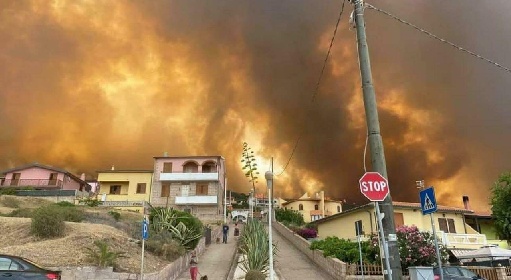 https://www.ragusanews.com/immagini_articoli/27-07-2021/1627397790-sicilia-in-aiuto-della-sardegna-devastata-dai-roghi-foto-video-1-280.jpg