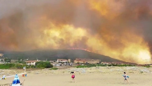 https://www.ragusanews.com/immagini_articoli/27-07-2021/sicilia-in-aiuto-della-sardegna-devastata-dai-roghi-foto-video-280.jpg