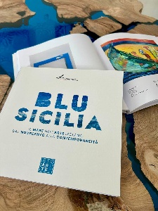 https://www.ragusanews.com/immagini_articoli/27-07-2024/mostra-blu-sicilia-a-modica-edito-il-catalogo-300.jpg