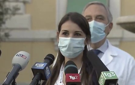 https://www.ragusanews.com/immagini_articoli/27-12-2020/1609058232-a-roma-la-prima-vaccinata-d-italia-e-la-giovane-infermiera-claudia-1-280.jpg