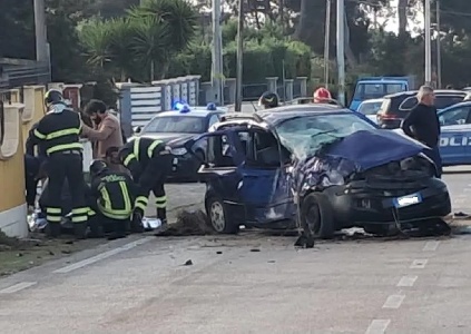 https://www.ragusanews.com/immagini_articoli/28-01-2025/incidente-muore-bambina-9-anni-feriti-i-fratellini-di-4-e-7-anni-grave-mamma-andavano-a-scuola-300.jpg