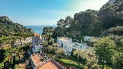 https://www.ragusanews.com/immagini_articoli/28-04-2021/in-vendita-la-villa-di-christian-de-sica-a-capri-foto-100.jpg