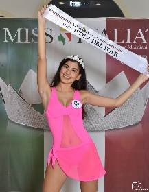 https://www.ragusanews.com/immagini_articoli/28-10-2021/1635404918-miss-italia-tre-nuove-reginette-siciliane-foto-1-280.jpg