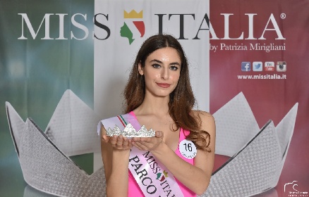 https://www.ragusanews.com/immagini_articoli/28-10-2021/1635404937-miss-italia-tre-nuove-reginette-siciliane-foto-8-280.jpg