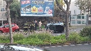 https://www.ragusanews.com/immagini_articoli/28-12-2024/incidente-auto-si-ribalta-sulla-circonvallazione-di-catania-100.jpg