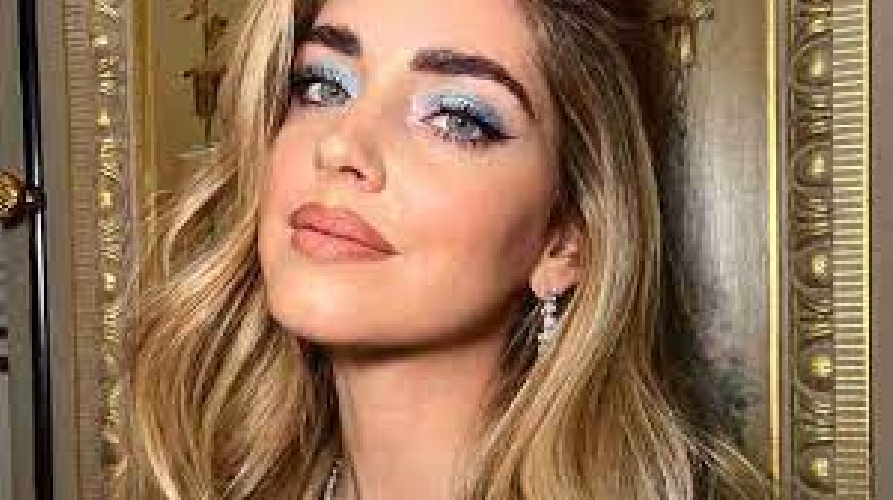 https://www.ragusanews.com/immagini_articoli/29-01-2022/chiara-ferragni-la-dolorosa-confessione-sulla-maternita-500.jpg