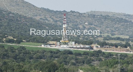 https://www.ragusanews.com/immagini_articoli/29-04-2020/petrolio-sicilia-in-crisi-irminio-ferma-le-produzioni-a-ragusa-240.jpg