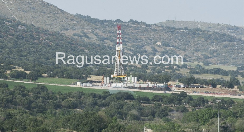 https://www.ragusanews.com/immagini_articoli/29-04-2020/petrolio-sicilia-in-crisi-irminio-ferma-le-produzioni-a-ragusa-500.jpg