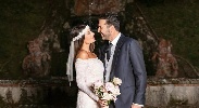 https://www.ragusanews.com/immagini_articoli/29-09-2024/buffon-e-ilaria-d-amico-sposi-100.jpg