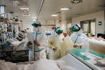 https://www.ragusanews.com/immagini_articoli/29-12-2023/3-decessi-covid-negli-ospedali-di-ragusa-e-vittoria-in-una-settimana-100.jpg