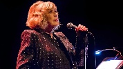 https://www.ragusanews.com/immagini_articoli/30-01-2025/e-morta-marianne-faithfull-fu-compagna-di-mick-jagger-100.jpg