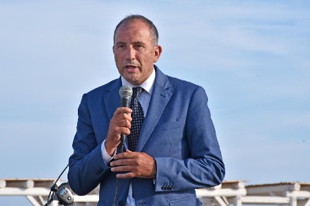 https://www.ragusanews.com/immagini_articoli/30-10-2024/ex-province-dipasquale-centrodestra-vuole-governare-senza-voto-coi-commissari-300.jpg