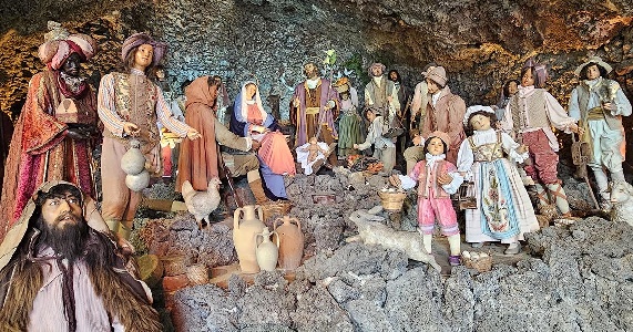 https://www.ragusanews.com/immagini_articoli/30-11-2024/un-presepe-settecentesco-ad-acireale-300.jpg