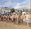 https://www.ragusanews.com/immagini_articoli/31-12-2023/il-bagno-di-san-silvestro-a-marina-di-modica-video-100.jpg